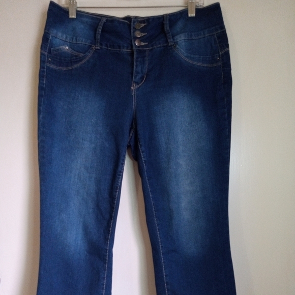Royalty for me Cropped jeans women's size 12 - Picture 1 of 12